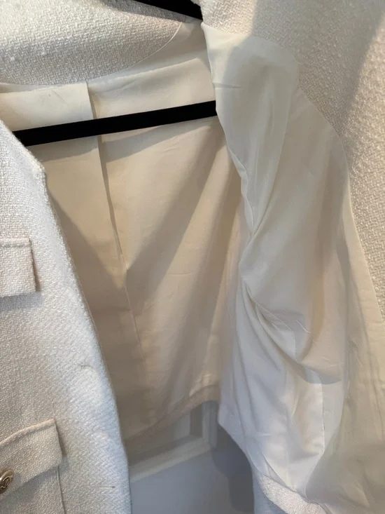 Chanel Bouclé Button-Front Jacket - Picture 5 of 5